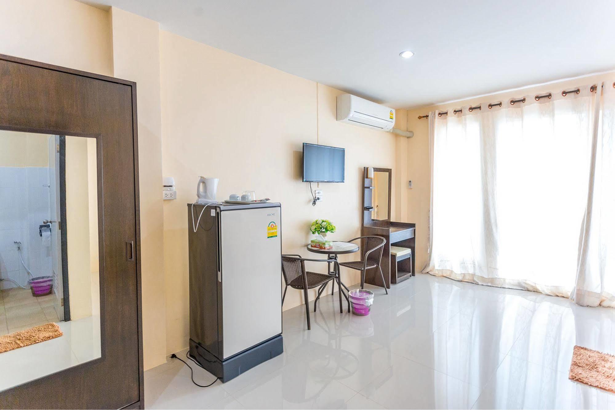 Phet Ngam Hotel Mae Sai Exterior photo