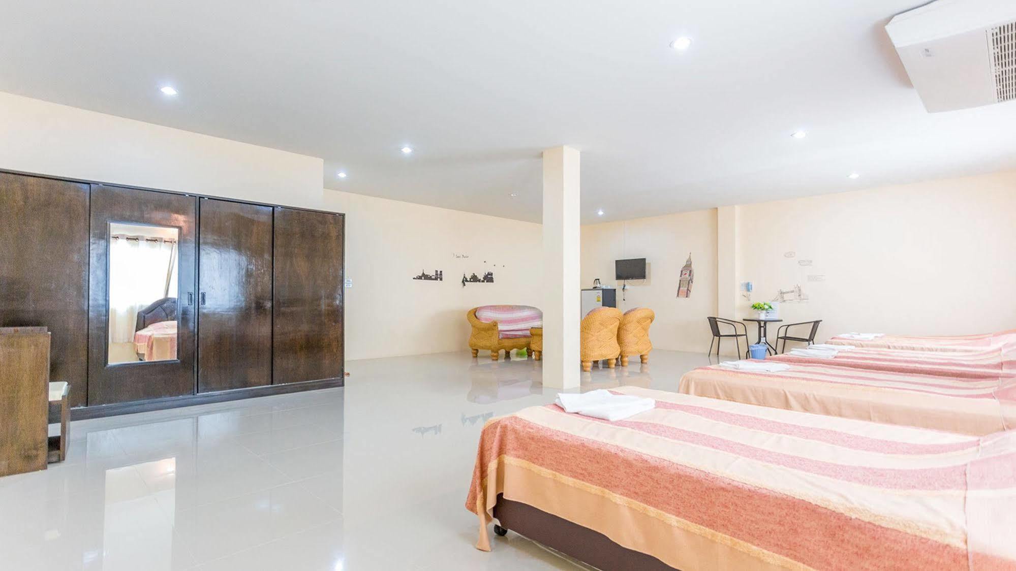 Phet Ngam Hotel Mae Sai Exterior photo